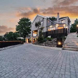 Villa The Ridge - Luxury Designer With Hot Tub And Sauna, Bexley Borough Of, London